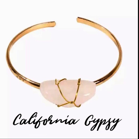 Jewelry - Rose quartz gold boho bracelet